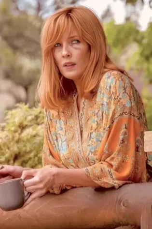 Beth Dutton Floral Robe