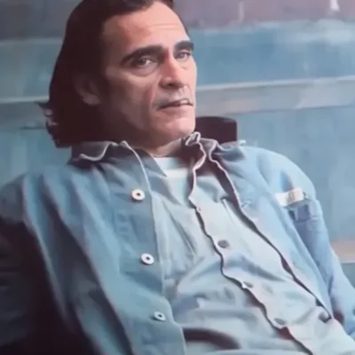 Joker Folie À Deux Joaquin Phoenix Blue Shirt