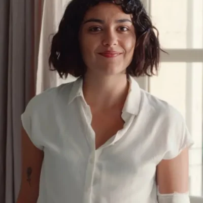 Delicious 2025 Carla Díaz White Shirt