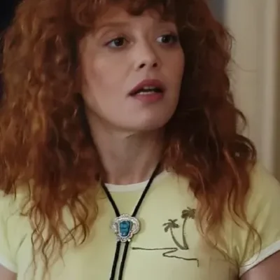 Poker Face S02 Natasha Lyonne Yellow T-Shirt