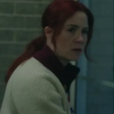 Resident Alien S04 Alice Wetterlund Side Striped Sherpa Jacket