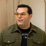 Celebrity IOU S10 Josh Gad Green Jacket
