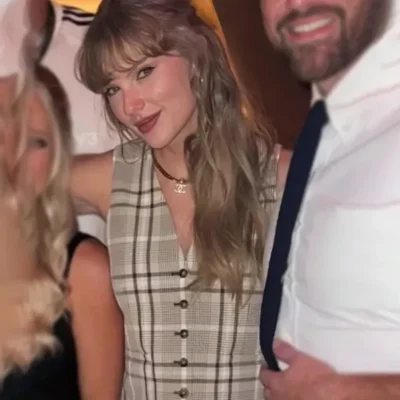Taylor Swift 2025PatrickMahomes Birthday Brown Vest