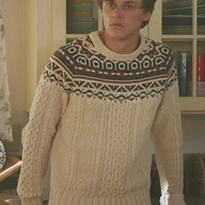 The Summer I Turned Pretty S02 Christopher Briney Knitted Sweater