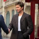 Emily in Paris S05 Lucas Bravo Blazer