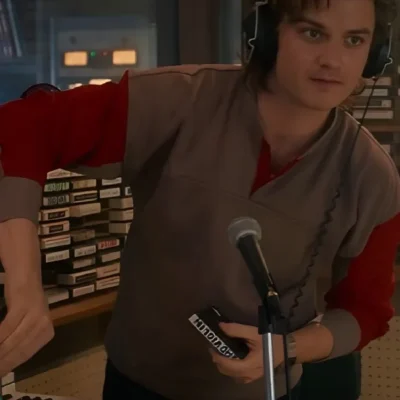 Stranger Things S05 Joe Keery Henley Sweater